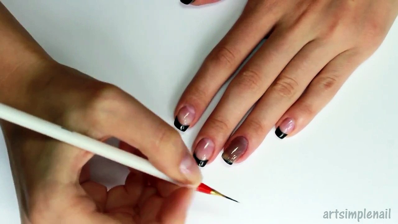 Черный френч матовый (с трафаретами) - Маникюр в горошек Вуаль - Negative Space Nails + Black french