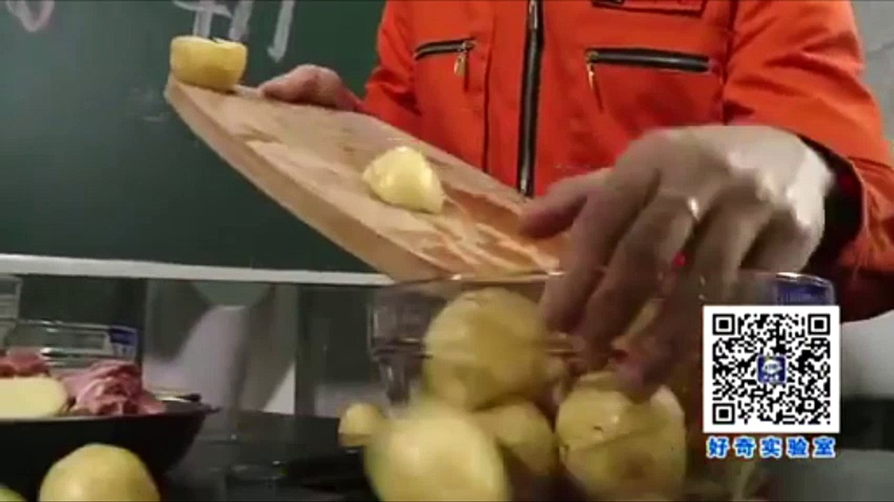 Il cuisine dans son lave-linge