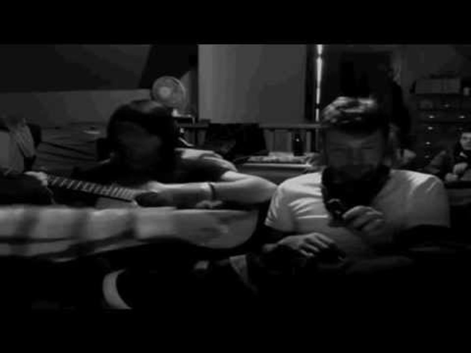 Jonny Craig of Slaves/Emarosa Singing Cry Me A River Ft. Justin Timberlake [Live Cover]