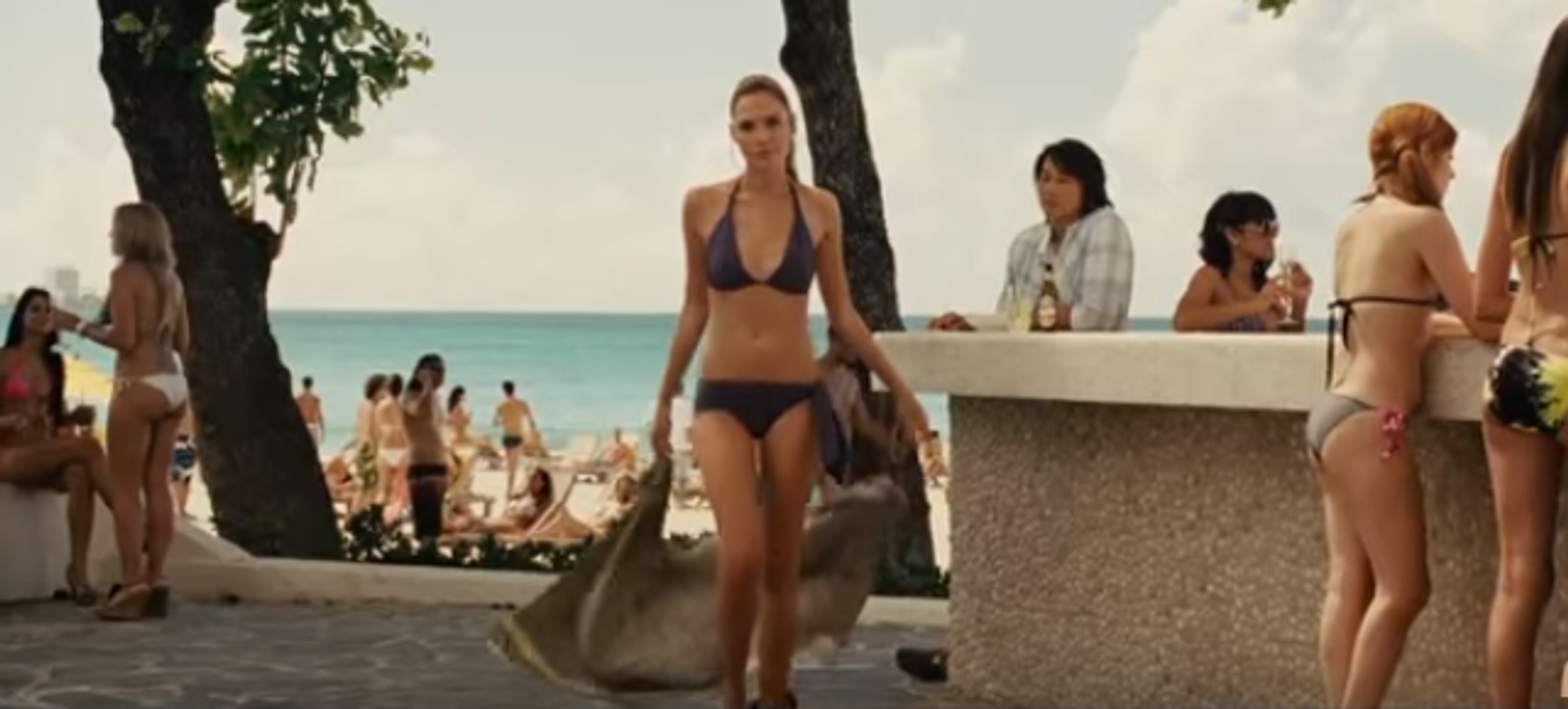 Gal Gadot -Fast Five- bikini scene - Vidéo Dailymotion