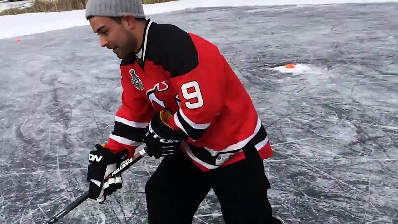 Pond Hockey drills with Ryan Pizzo Easton Synergy HTX hockey stick E36 curve