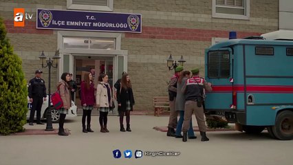 Kırgın Çiçekler 37.Bölüm - Meral, annesinden kopamıyor!
