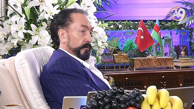 Televizyona çıkan yorumcular PKK'yı bitirecek asıl çözüm olan Darwinizmi-Materyalizmi ortadan kaldırmaktan bahsetmiyorlar