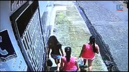 elle se fait Attaquer à l'acide devant sa fille