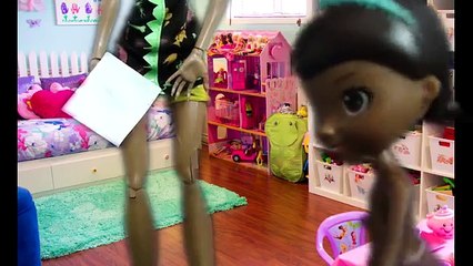 Свинка Пеппа и Доктор Плюшева рисуют уток.