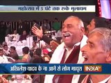 Mulayam Singh Yadav Enjoys Phaag Singing in Saifai Mahotsav