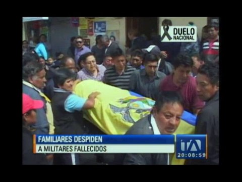 Familiares despiden a militares fallecidos