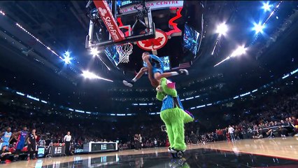 Aaron Gordon Between-the-Legs, Over the Mascot Dunk