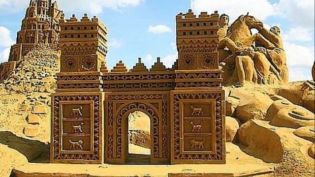 Шикарные скульптуры из песка