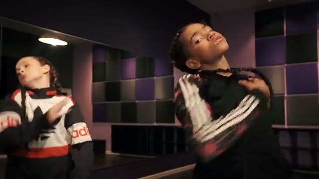 Danse : chorégraphie hallucinante de deux jeunes