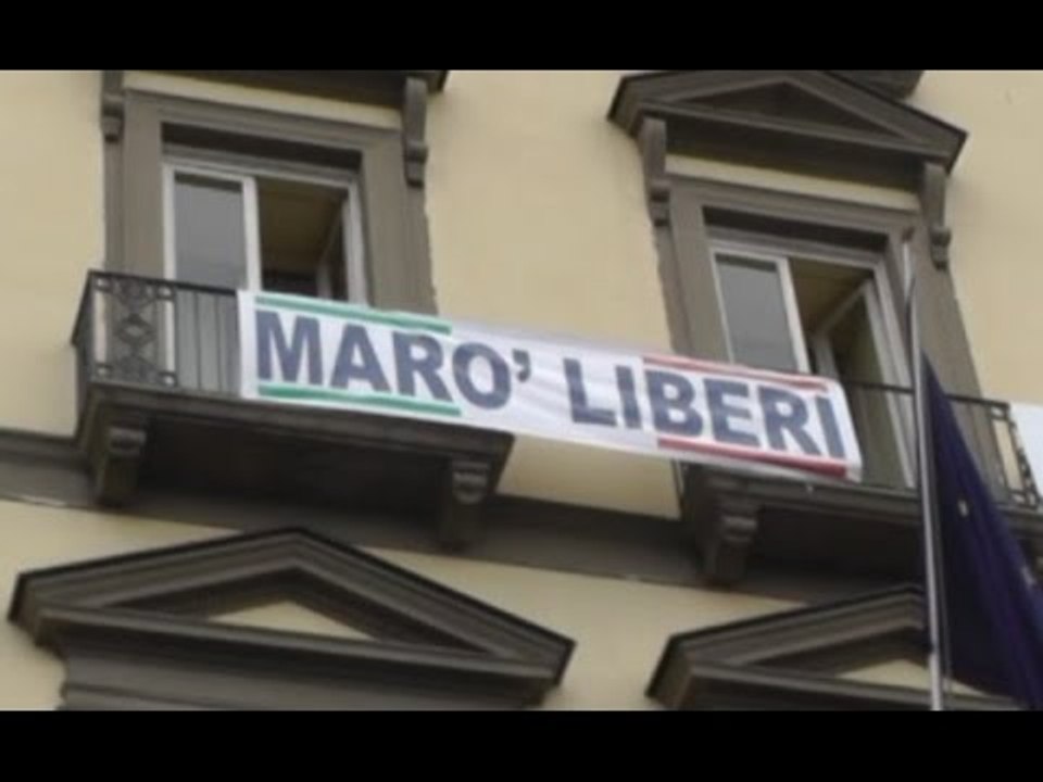 Napoli - "Marò liberi", scontro tra Rivellini e de Magistris (16.03.16)