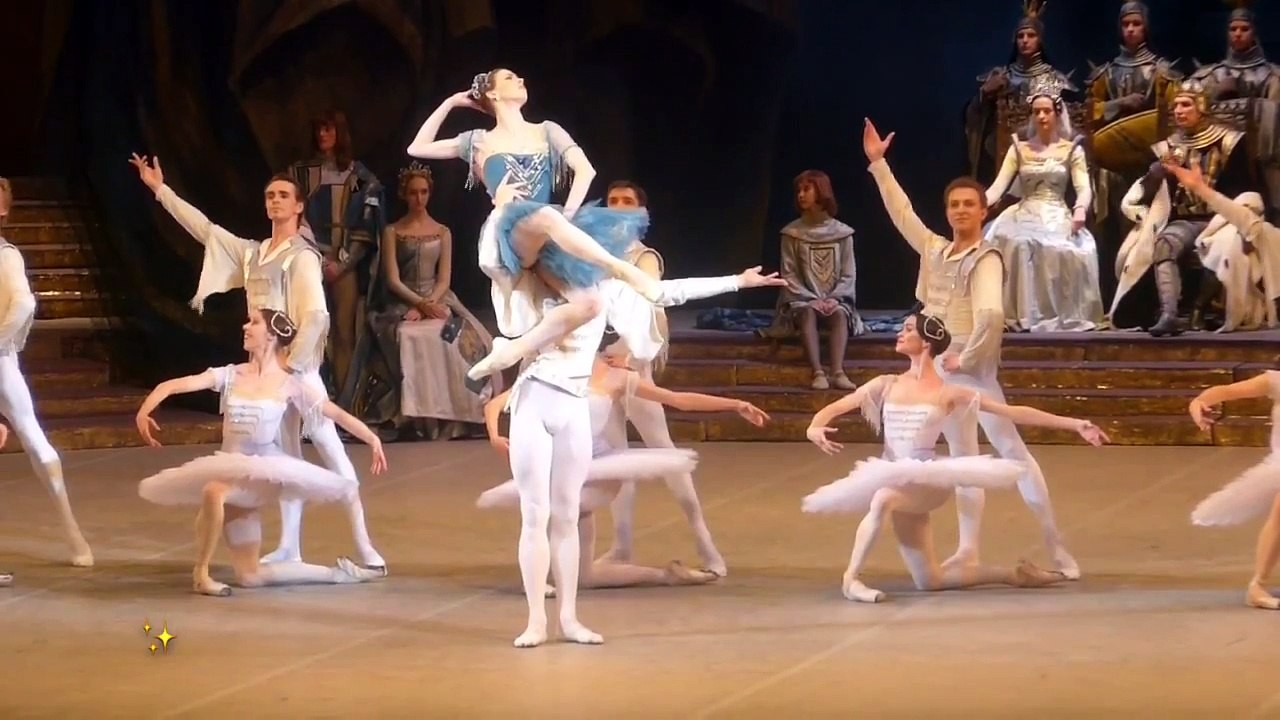 Ekaterina Krysanova, Artem Ovcharenko - Raymonda - Grand pas - 12.02.2016