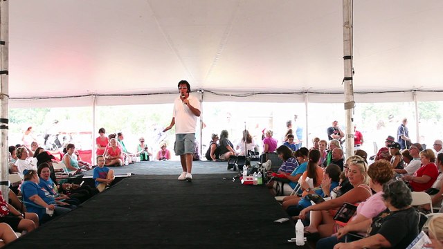 Robert Keefer sings 'Long Tall Sally' Elvis Week 2015