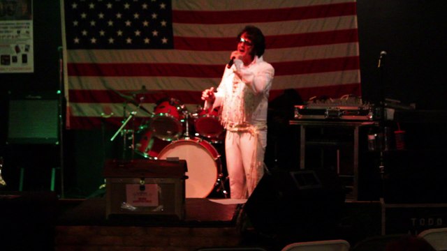 Robert Keefer sings 'Twenty Days and Twenty Nights' Elvis Presley Memorial VFW 2015