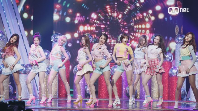 'Special Stage' 대세 걸그룹 'TWICE'의 '토요일 밤에'+'U-Go-Girl'무대