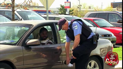 Cop Shoots Own Finger Prank