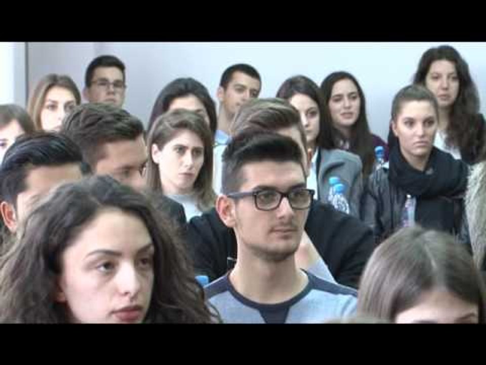Lajme - Trajnime në Gjimnazin Hajdar Dushi
