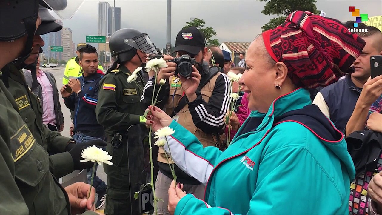 Colombia Strike: Flowers to Security Forces