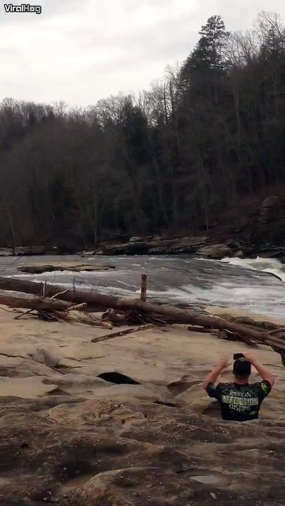 Crazy kayakers take on the raging Cumberland Falls in Kentucky!