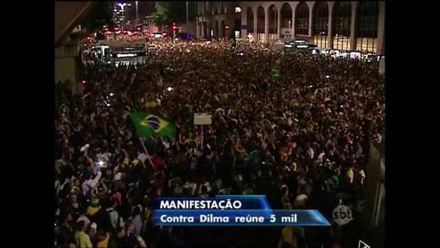 Manifestantes vão às ruas para protestar contra o governo