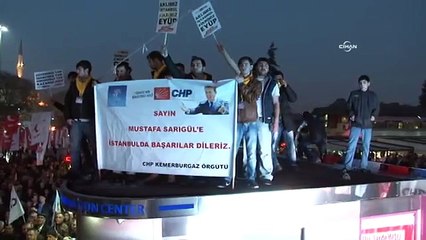 Meydan ışıkları yanmadı, Sarıgül karanlıkta miting yaptı