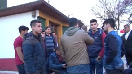 Tüfekle Şakalaşırken Arkadaşını Yaraladı