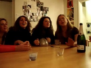 Italian girls singing Bachata in Lappis