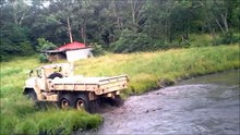 5 TON MILITARY TRUCK DRIVING THROUGH POND [HD, 720p]