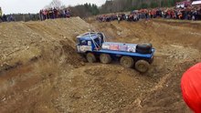 Truck trial Extreme Tatra 813 8x8 - Ride Backwards! [HD, 720p]