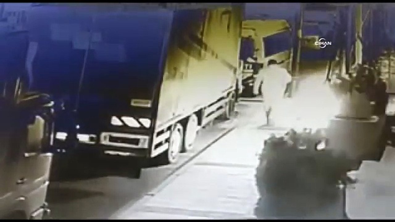 Motosiklet kundakçısı kamerada