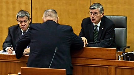 Komparić Devčić Šukeru: "Ma, nisi ti u pitanju!"