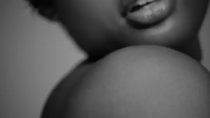 Ce spot rend hommage aux femmes rondes pourtant il a été jugé indécent !