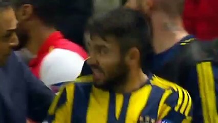 Volkan Şen Pushes Referee