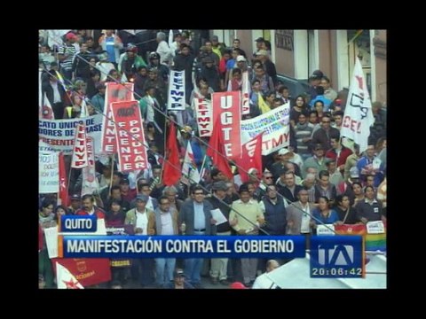 Quito: Militares en servicio pasivo se sumaron a la marcha de los trabajadores