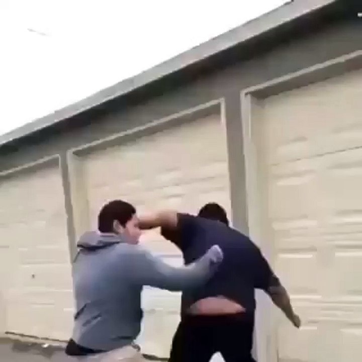 Two fatties fighting