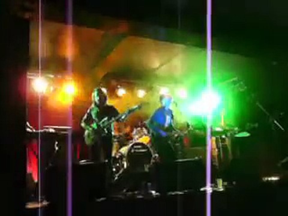 youth group live in Sydney