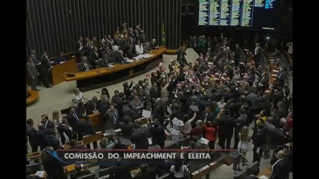 Câmara elege comissão especial que vai analisar impeachment de Dilma