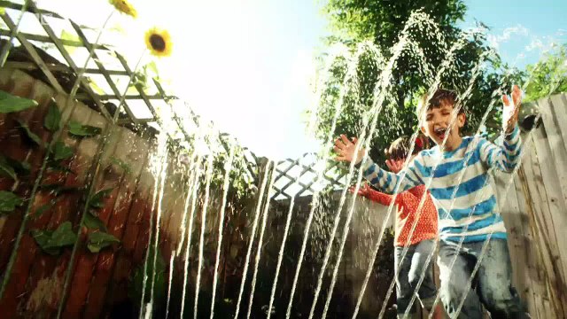 Topsy and Tim - S1E12. Finders Seekers