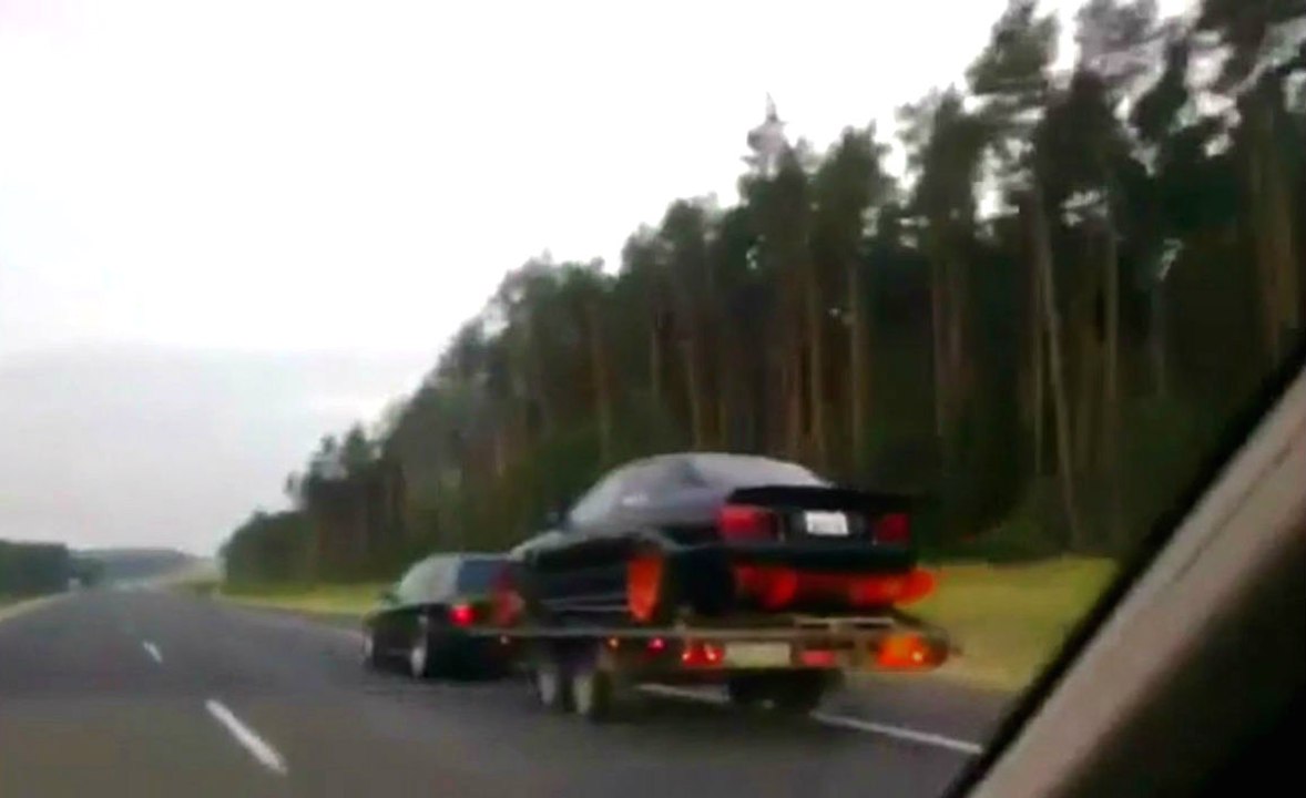 Towing a Car on a Trailer Epic Fail