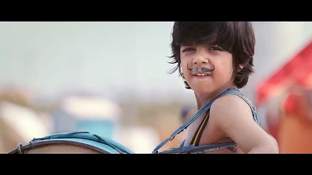 Pug drums a beat ad - Vodafone SuperNet 4G - TinyJuke.com