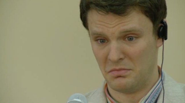 La Corée du Nord diffuse les images de l'étudiant emprisonné volant une affiche