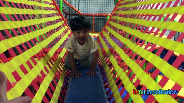 Indoor Playground Family Fun Play Area for kids Giant inflatable Slides Children Play Center