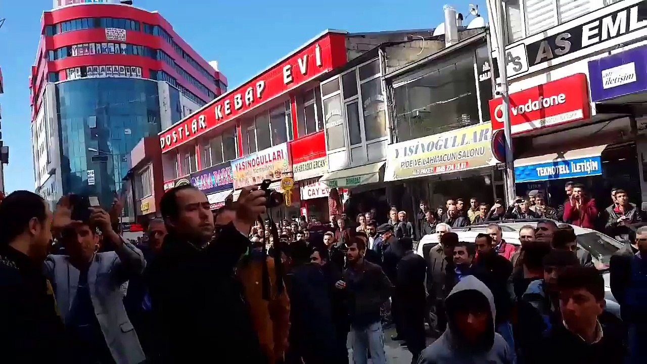 Van'da İmama Tepki Gösteren Cemaat Camiyi Terk Etti