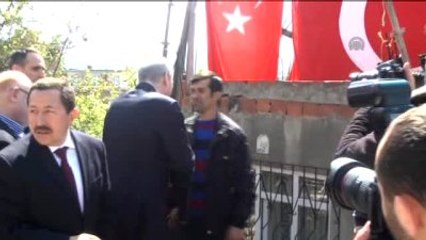 Kurtulmuş, Şehit Efiloğlu'nun Babaevini Ziyaret Etti