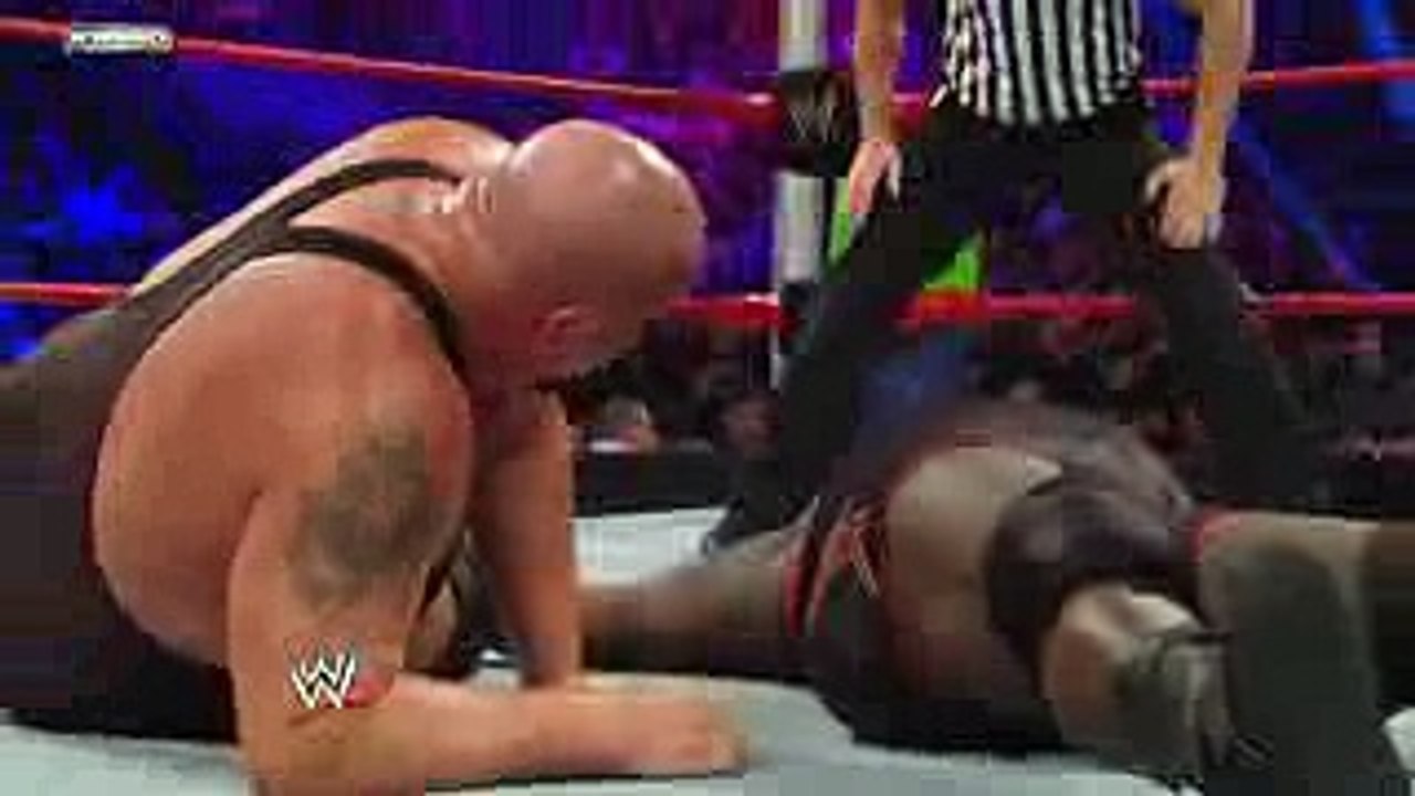 dangerous moment in wwe -_Mark_Henry_vs._Big_Show