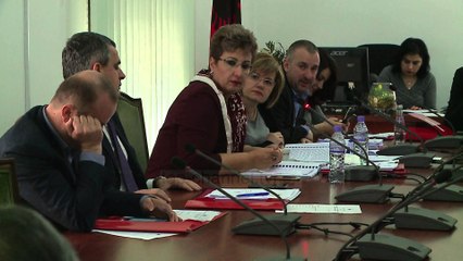 Download Video: Serveri i Tatimeve, nënpunësi rrëzon ish-ministrin - Top Channel Albania - News - Lajme