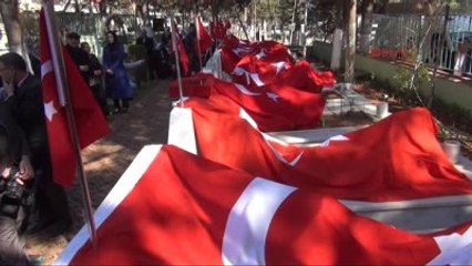 Gaziantep'te Şehitler Mezarları Başında Anıldı