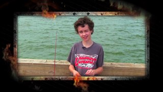 Kids Perspective - How to bait a hook with shrimp - pier fishing