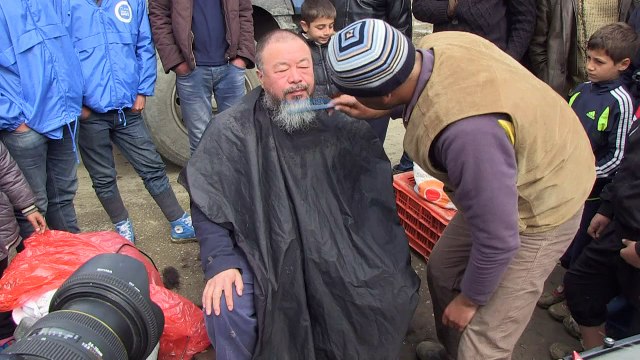 L'artiste Ai Weiwei à Idomeni pour soutenir les migrants