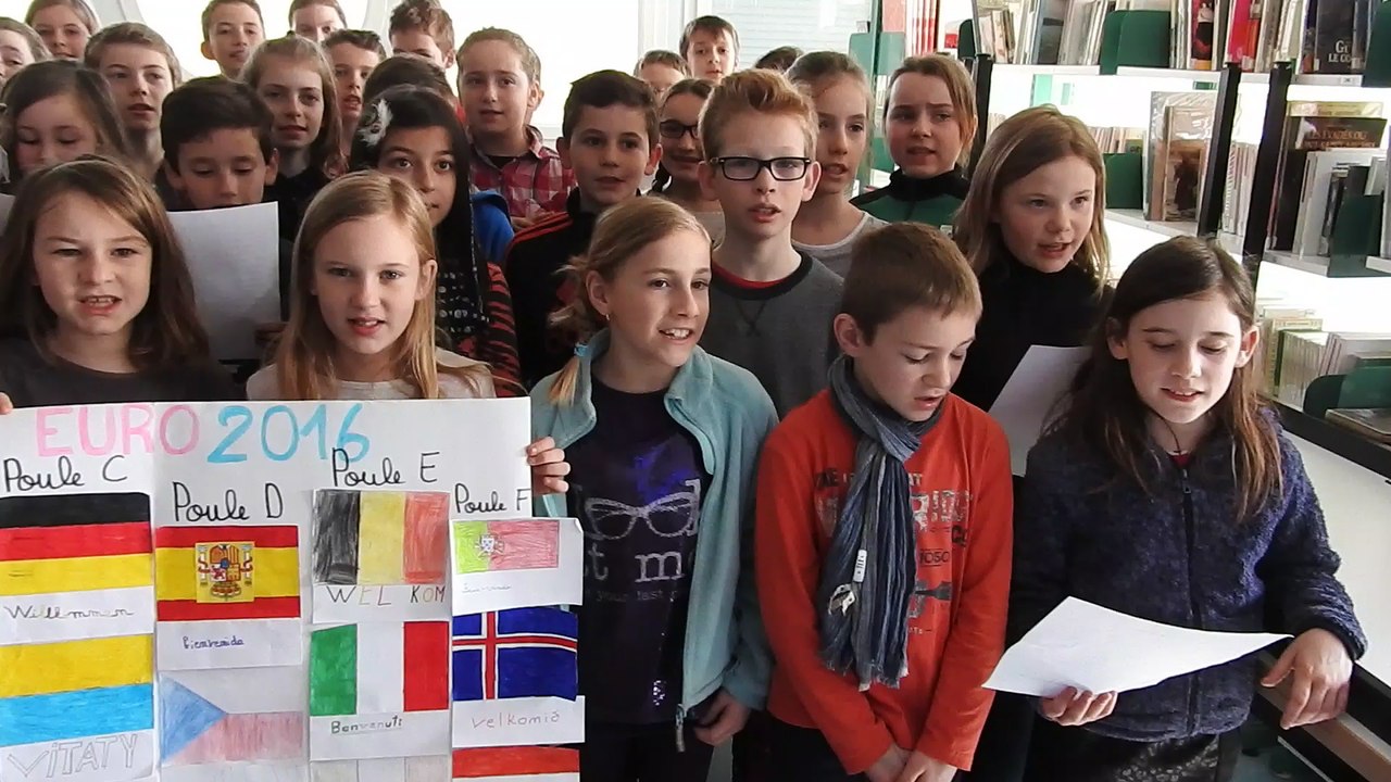 L'HYMNE A L'EUR0 2016 DE FOOT DES ECOLIERS DE LOULANS